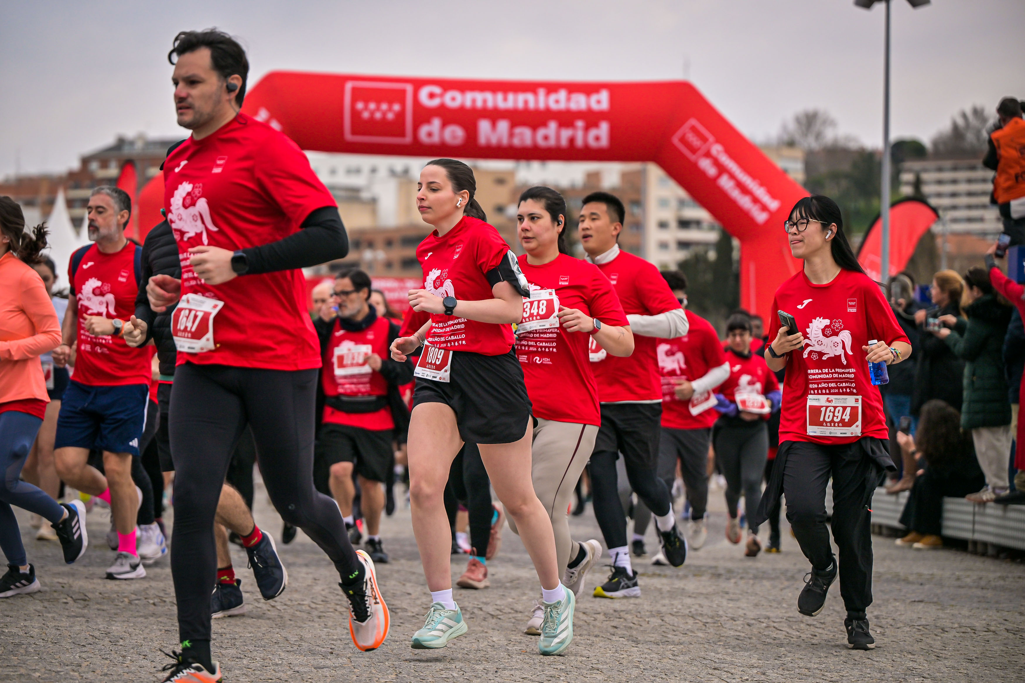 Runners at the start of a mass-participation sports event